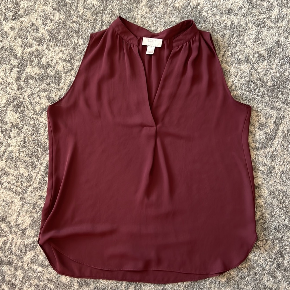LOFT Outlet V-Neck Sleeveless Blouse